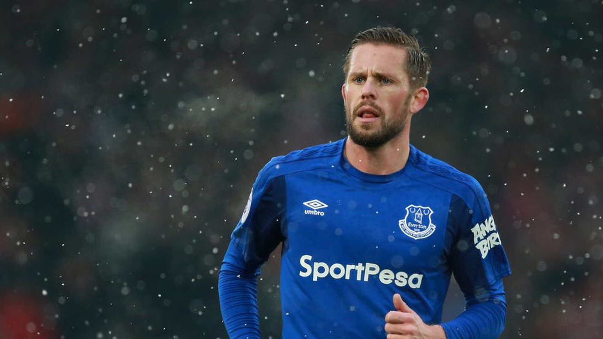 体育场馆应急疏散演练+迷你跑活动 观众在演习中完成运动