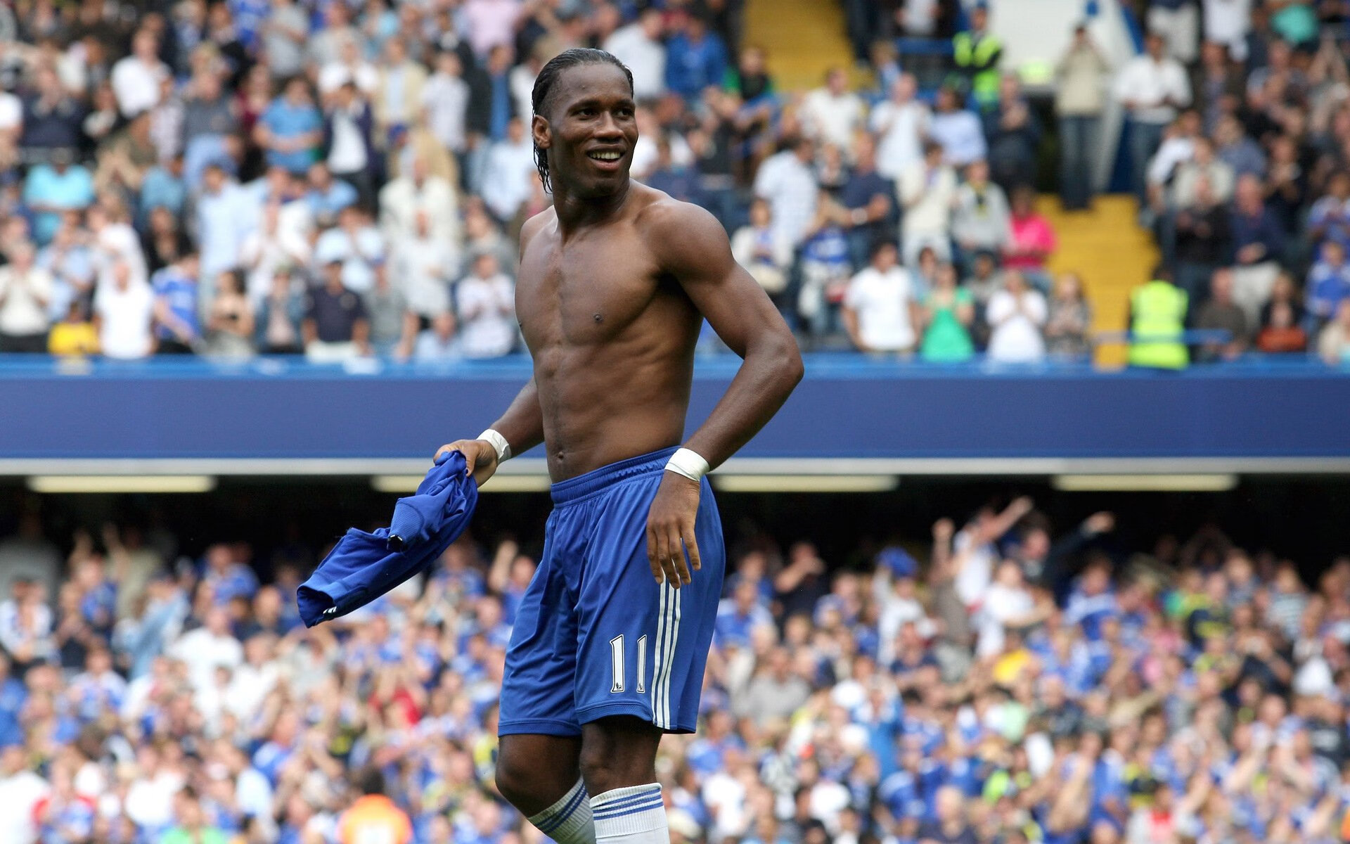 体育场馆应急疏散演练+迷你跑活动 观众在演习中完成运动